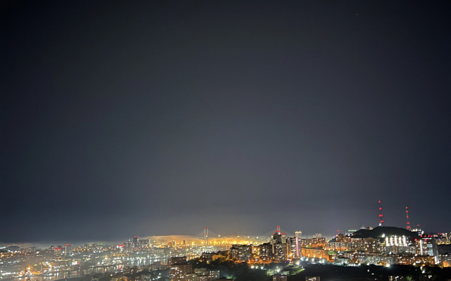 S Potryasayuschim Vidom na Gorod Flat