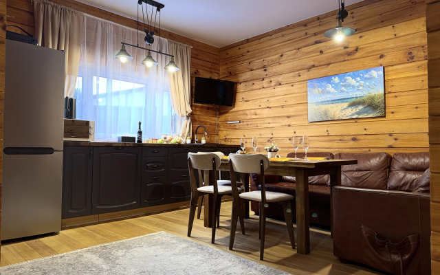Uyutny Derevyanny Domik U Reki Private House