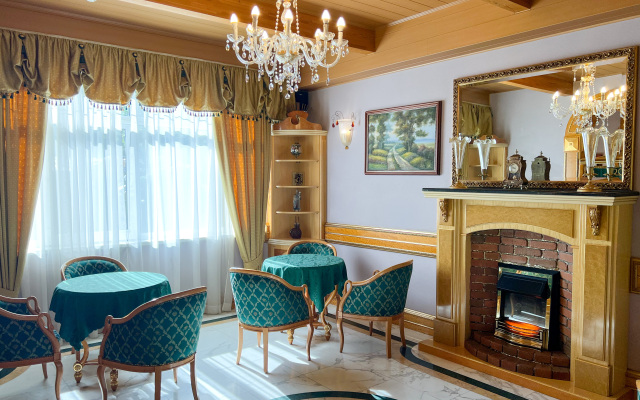 Mitos Hotel