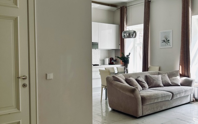 Квартира Piter Apatrments у Эрмитажа (2 спальни, парковка, кондиционер)