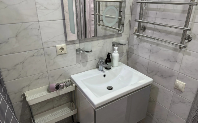 574 S Otdelnym Vkhodom I Mini-Kukhney Zhk Albatros Apartments