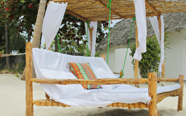 Aya Beach Bungalows Hotel