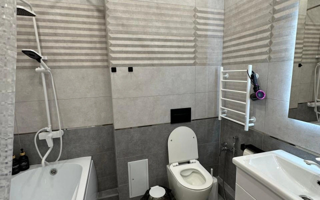 V Tsentre Goroda Flat