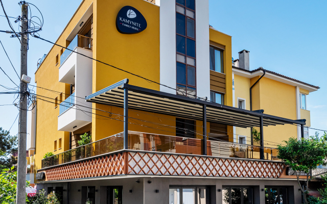 Kamynite Hotel