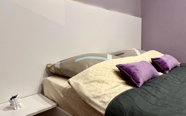 Квартира трехкомнатная рядом с ТЦ Тополь Cети апартаментов На время