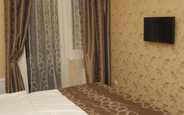 Апартаменты студия 3 Исполкомская 4-6