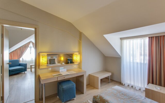 Lucida Beach Hotel 