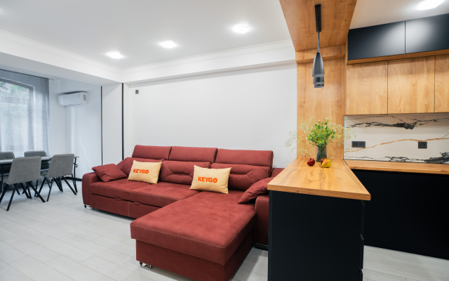 KeyGo #0077, 1 Bedroom, Saryan Street Apartments