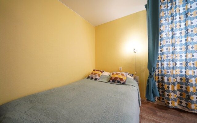Na Rashetova VPiter Na Sutki Apartments