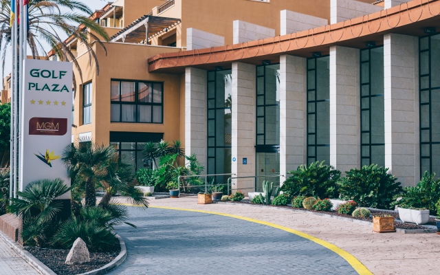 Grand Muthu Golf Plaza Hotel & Spa