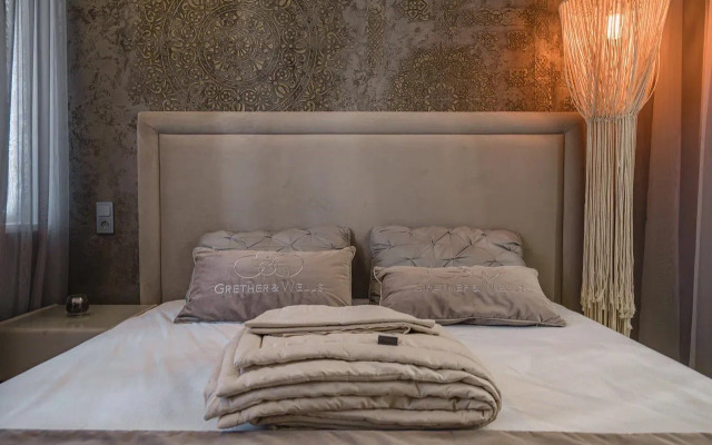 Апартаменты на Набережной 75к2 (710.2)