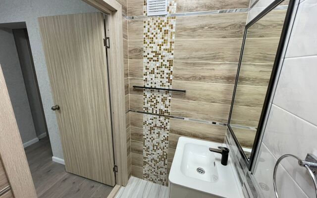 S 2 Komnatami Na 16 Etazhe Apartments