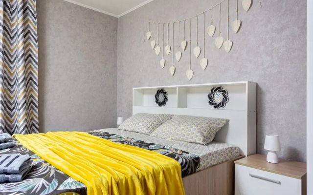 Sadovoe Koltso Izumrudnaya Apartments