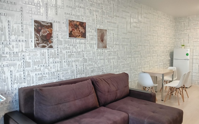 Dvukhkomnatnaya Na 1etazhe S Vidom Na Prud Flat