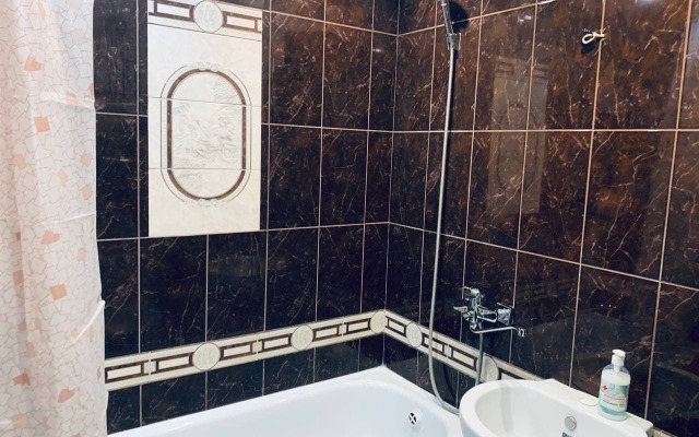 S zaseleniyem Lutshiy servis Posutochno50 Apartments