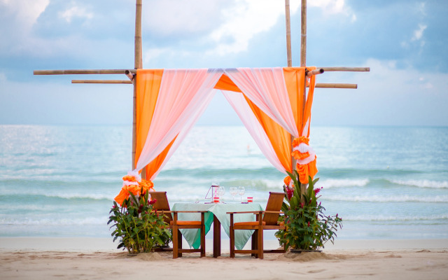 Resort The Fair House Beach Resort & Hotel