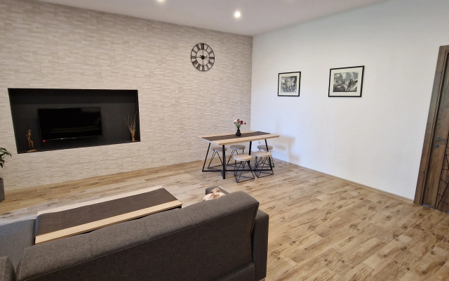 Квартира Lovely 2-bedroom near North Avenue