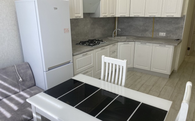 U Morya. Pervaya Liniya Apartments