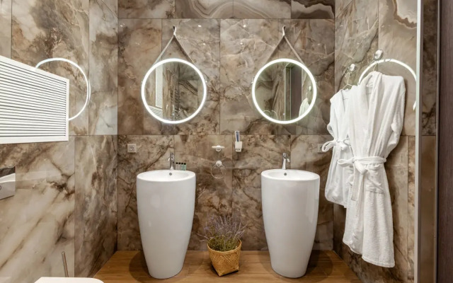 Трехкомнатный апартамент на 40 этаже