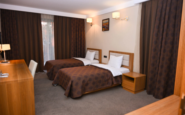 Arena Sheki Hotel