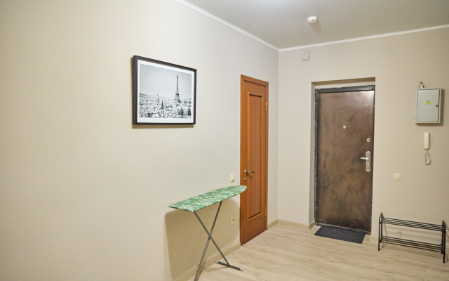V 10 Minutakh Khodyby Ot Kremlya Flat