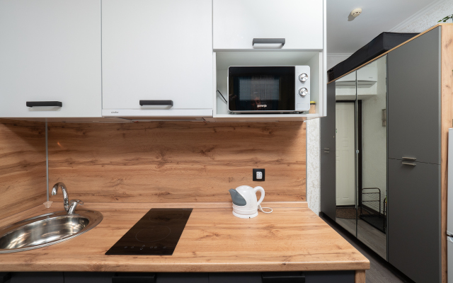 U Morya S Basseinom V ZhK Solnechnyij apt26 Apartment