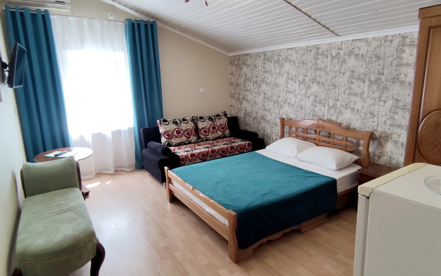 Yuzhny Briz Guest House