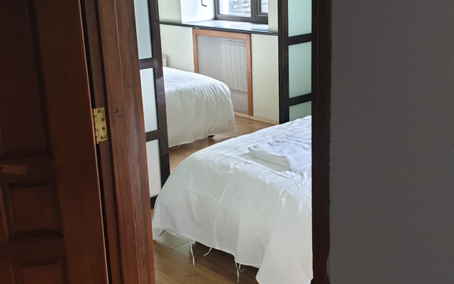 Апартаменты Зеленая лампа Уткинская 10