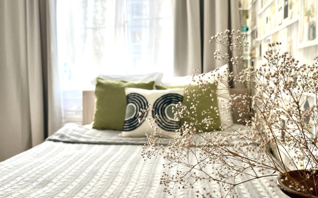 Dvukhkomnatnye nedaleko ot vokzalov Sinyaya ptichka Apartment