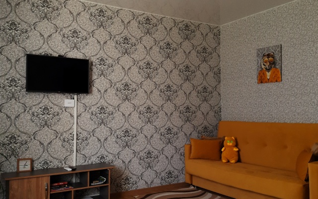 Ryzhiy Kot vozle Parka Apartments