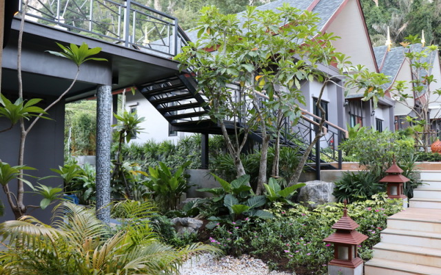The Scene Cliff View Villas Hotel