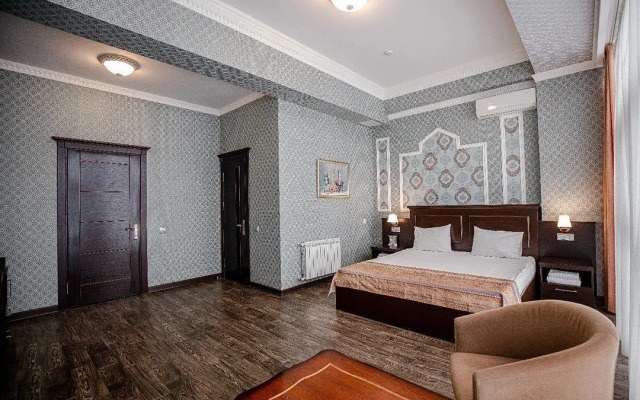 Regnum Restaurant Hotel