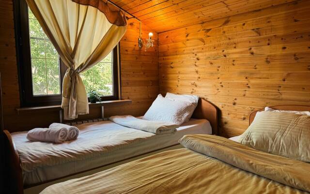 U Reki S Baney V Yelizovo Guest house