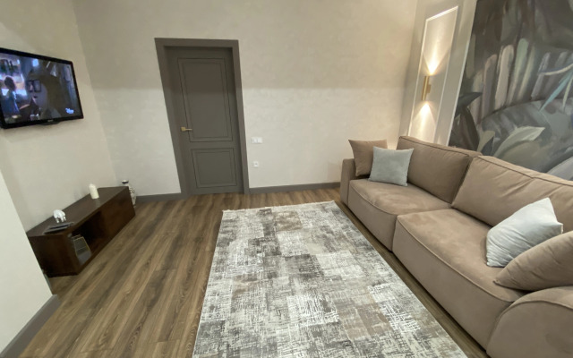 Квартира на Коллективной 11