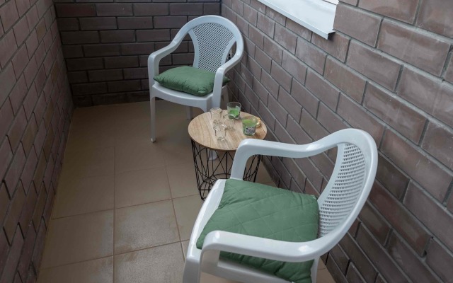 Topaz, Zakrytyy Dvor, Ryadom TTS Kristall Apartments