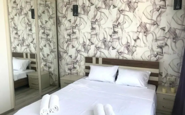 Wonderland Hotel