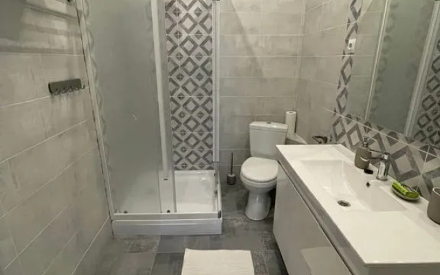 Частный дом дуплекс с видом на озеро и горы