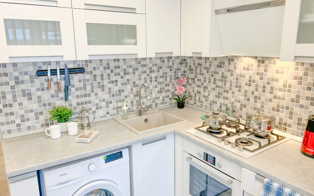 Na Stekolnoy 29 S Odnoy Spalney Flat