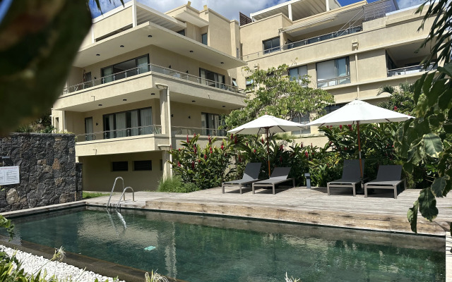 Ocean Legend Apartments