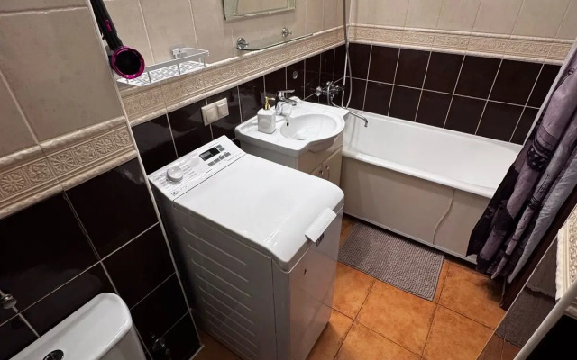 2kh-Komnatnaya Na Grodnenskoy Flat