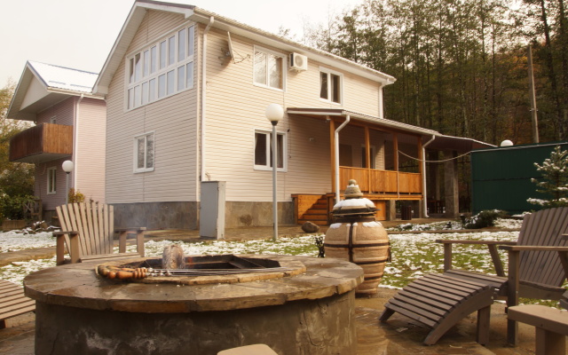 U Granitnogo Kan'ona Chalet