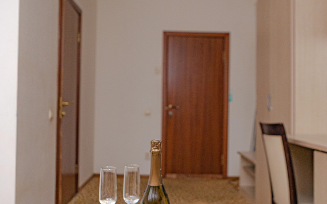 U morya, 411 Apartments