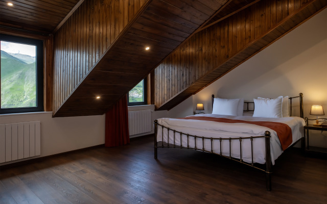 Residence Kazbegi Hotel