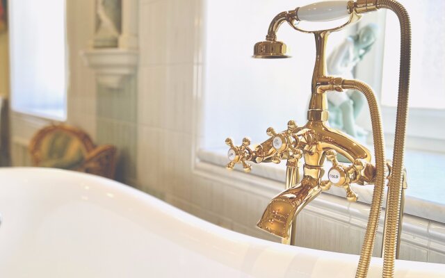 Апартаменты Исторические на Гражданской 3