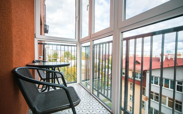 V tsentre u metro Kavalskaya Sloboda Flat