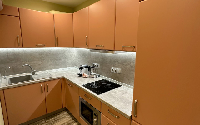 Апартаменты двухкомнатные делюкс с одной спальней