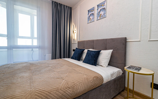 2 Nochi Na Ulitse Imeni Machugi 166b/1 Flat