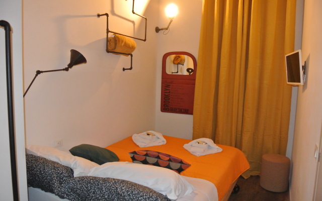 Code Rent A Room