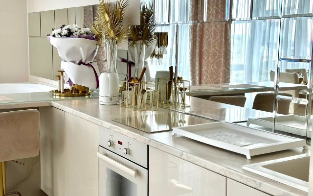 Апартаменты Атмосфера комфорта студия Золотая антилопа с лоджией