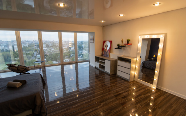 S panoramnym vidom na gorod Apartments